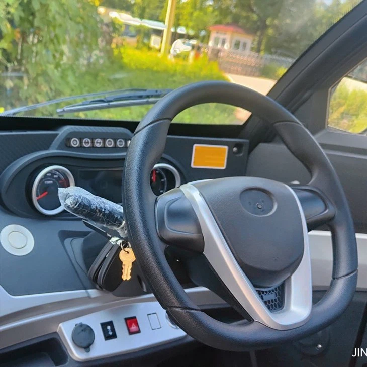 EEC Electric Mini Closed Cabin Scooter For Selling