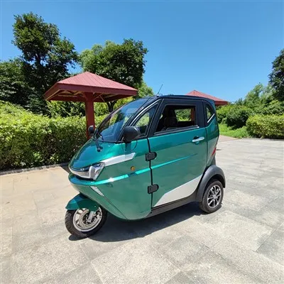 Forrón eladó 3-Wheeler háromkerekű elektromos motorkerékpár zárt kabinnal